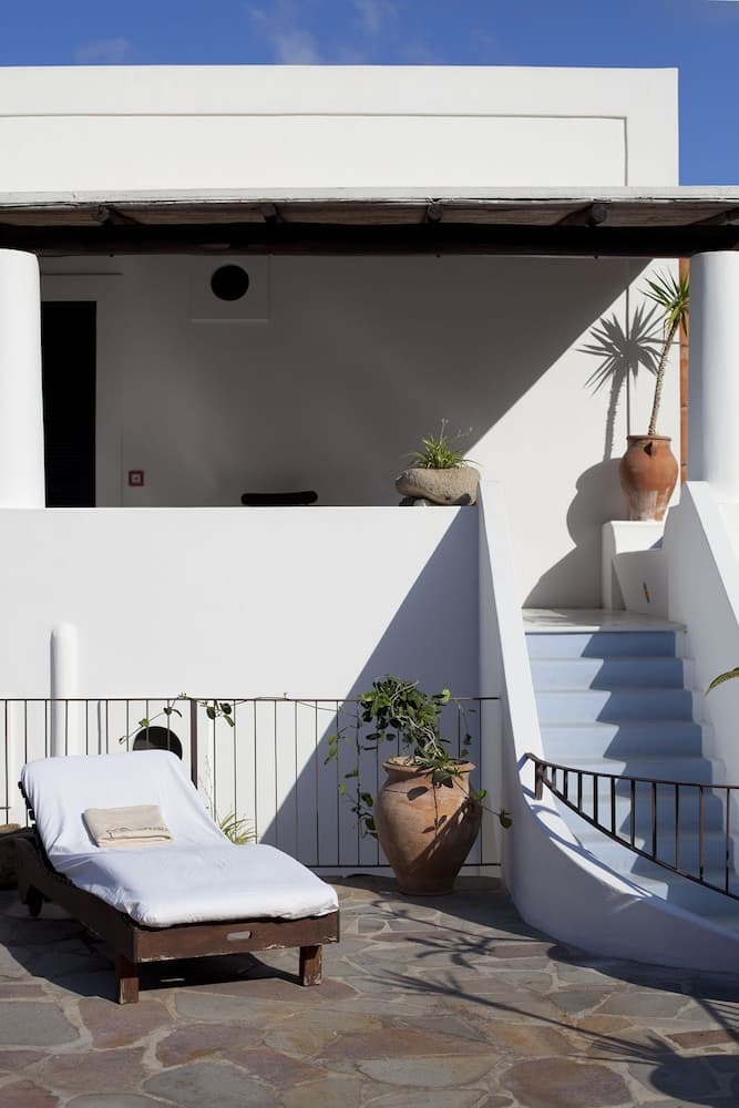 Quartara Resort main