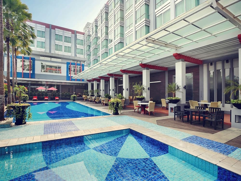Mercure Pontianak City Center main