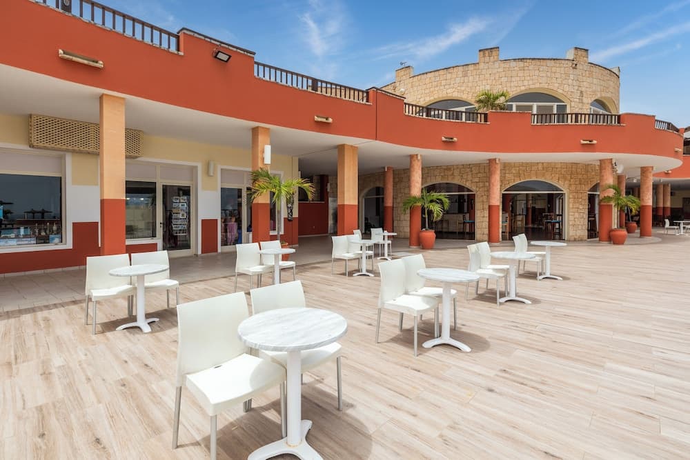 Occidental Boa Vista Beach main