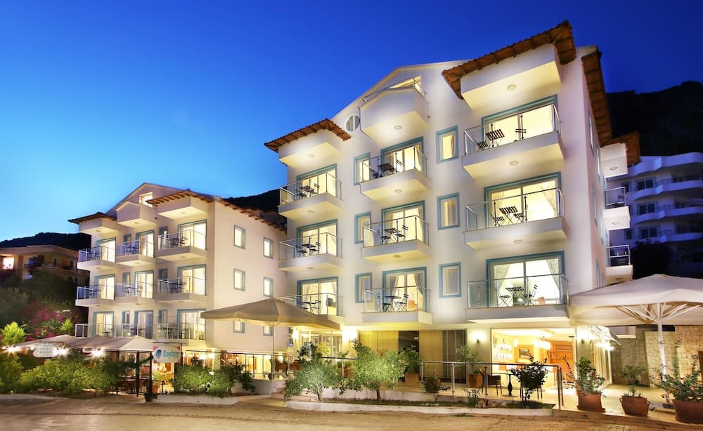 Saylam Suites main