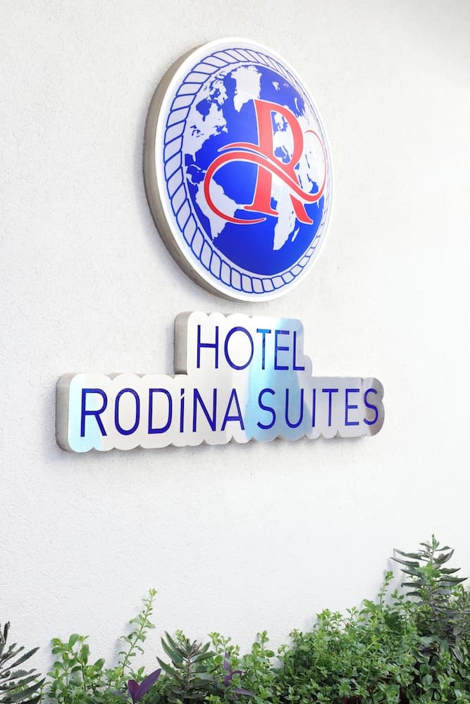 Rodina Suites main