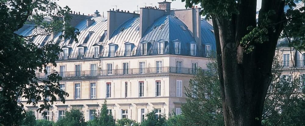 Hotel Brighton main