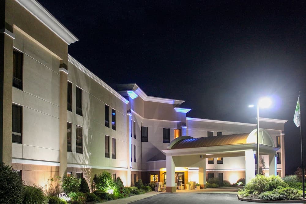 Holiday Inn Express Lewisburg/New Columbia main