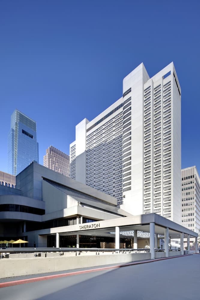Sheraton Philadelphia Downtown main