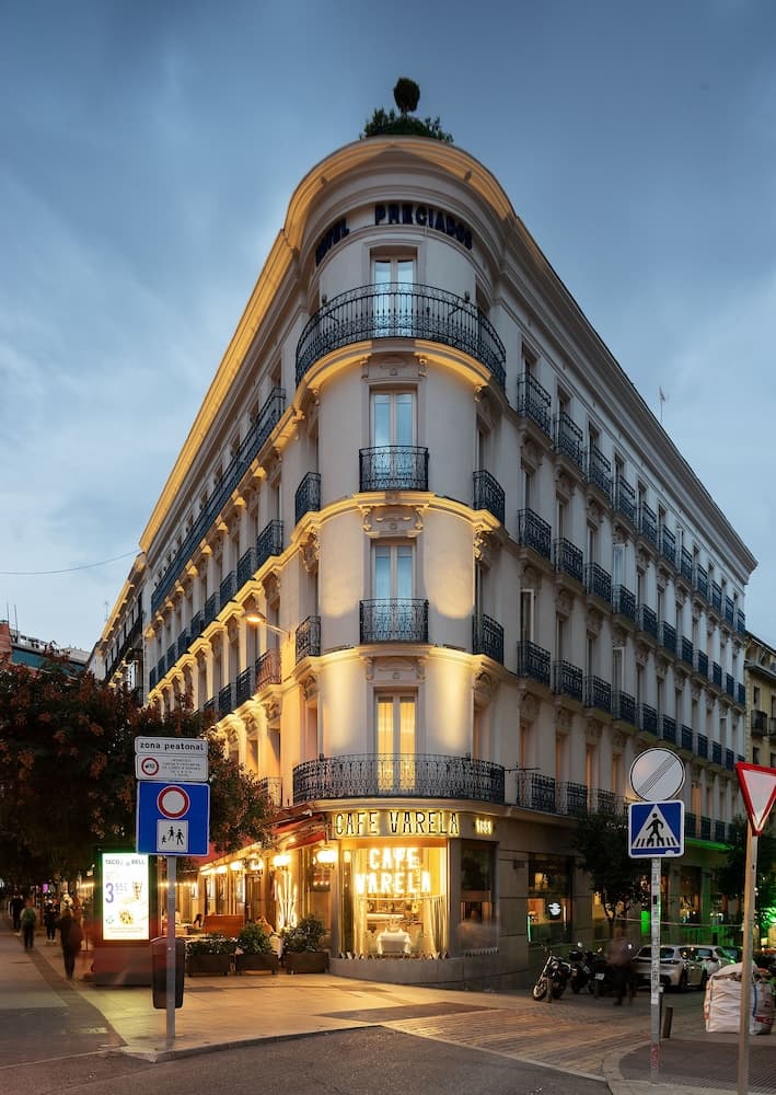 Hotel Preciados main