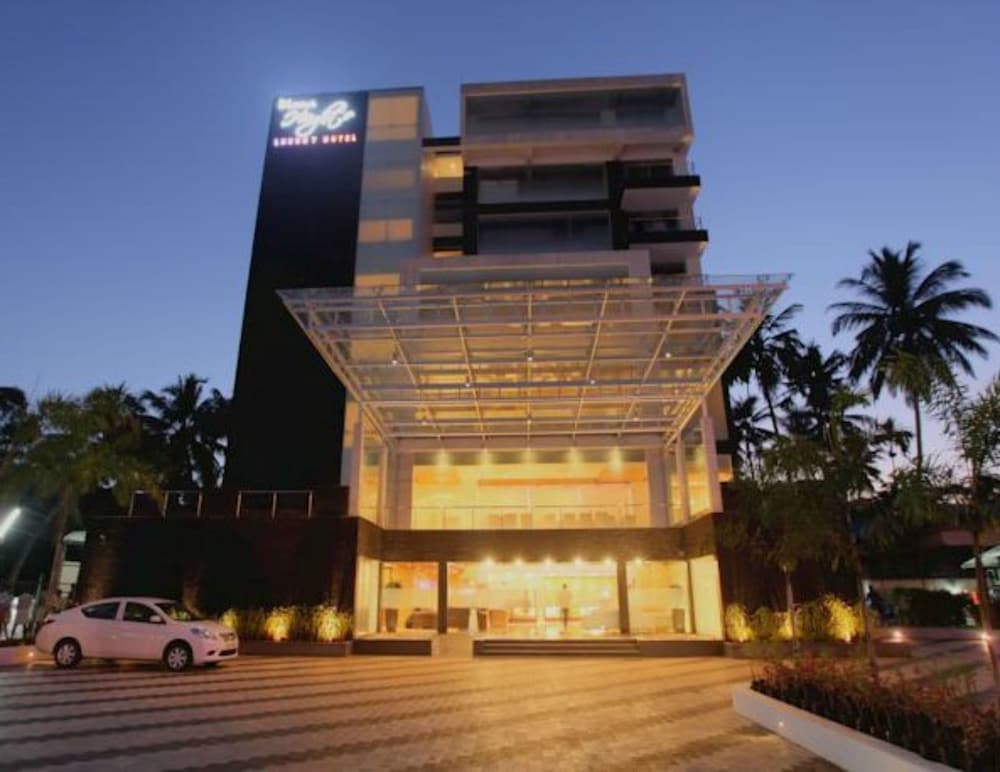 Diana Heights Luxury Hotel main
