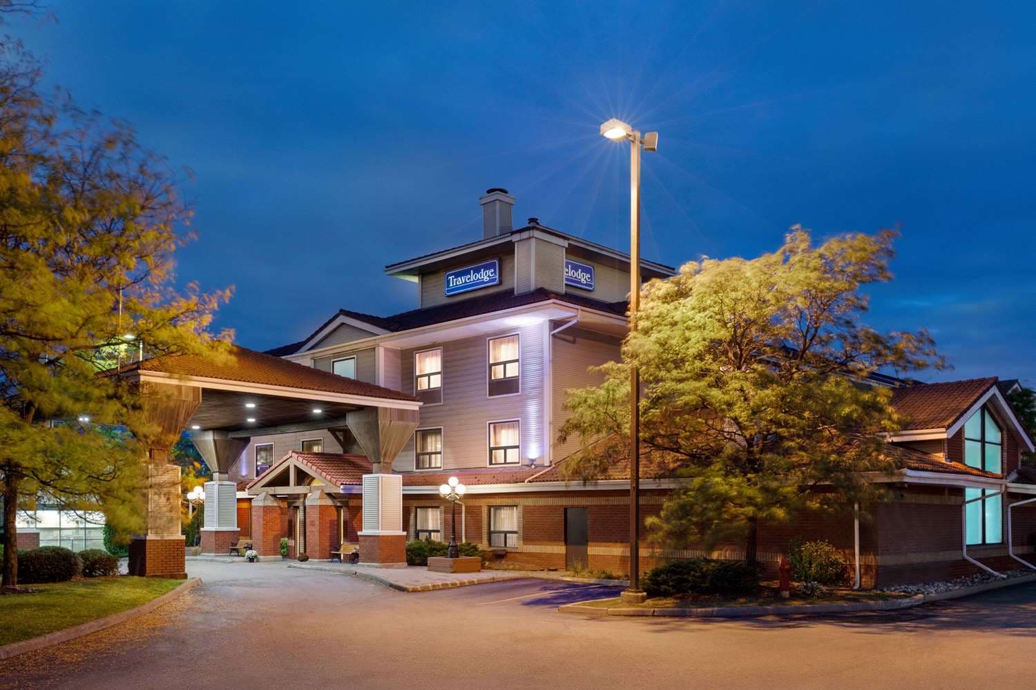 Travelodge by Wyndham Oshawa Whitby main