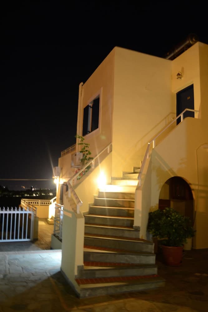 Frida Village Apartments main