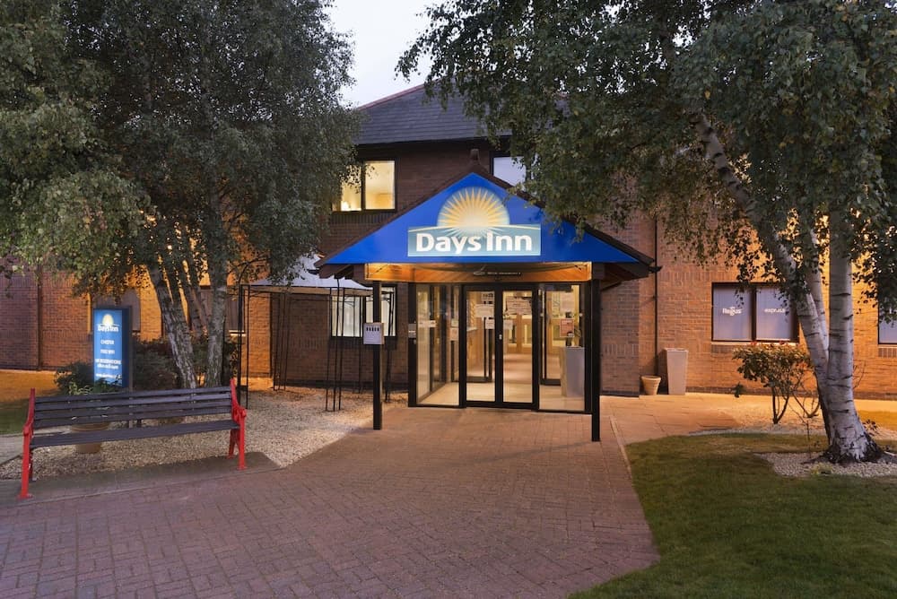Super 8 By Wyndham Durham main