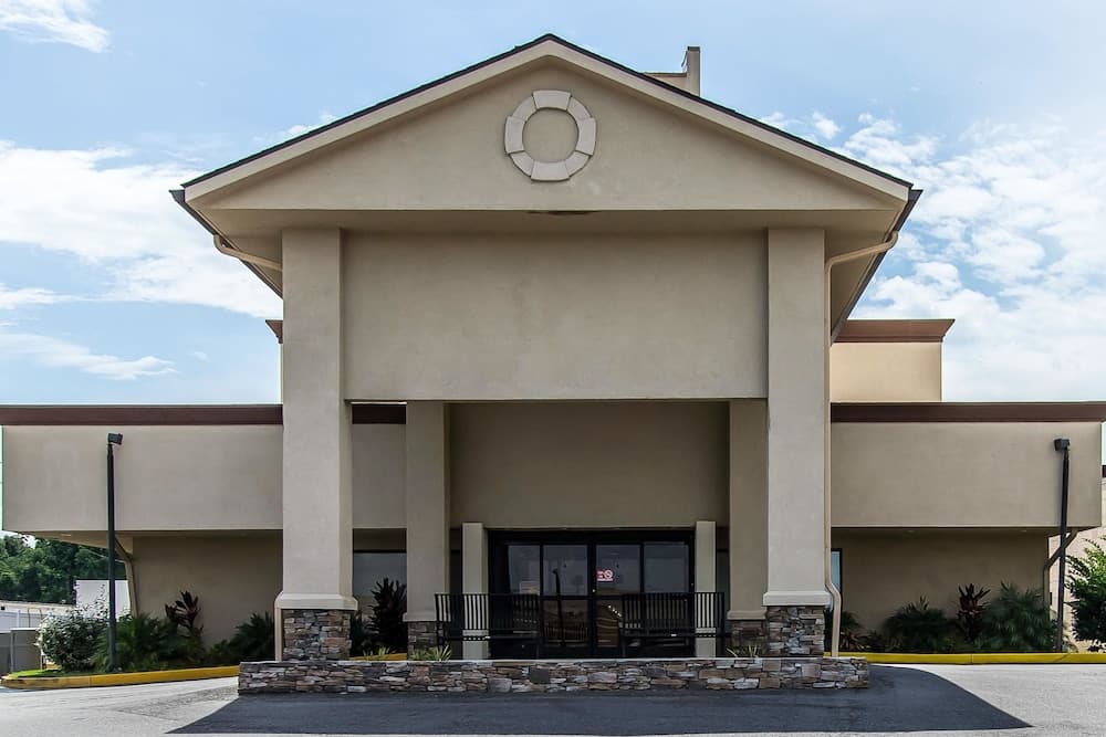 Surestay Plus By Best Western Mobile I-65 main