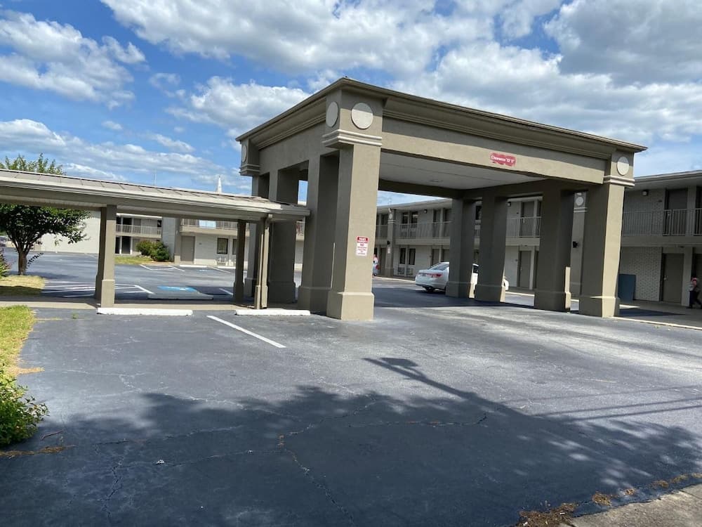 SureStay Hotel by Best Western Columbus Downtown main