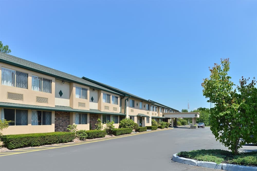 Americas Best Value Inn New Paltz main