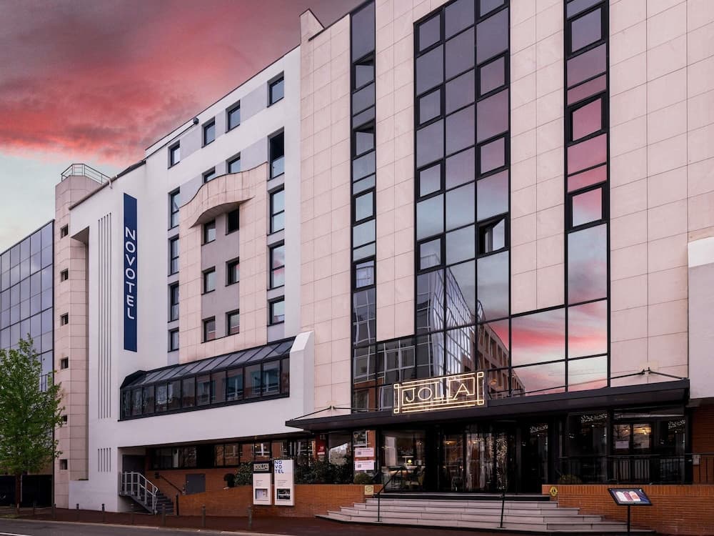 Novotel Paris Suresnes Longchamp main