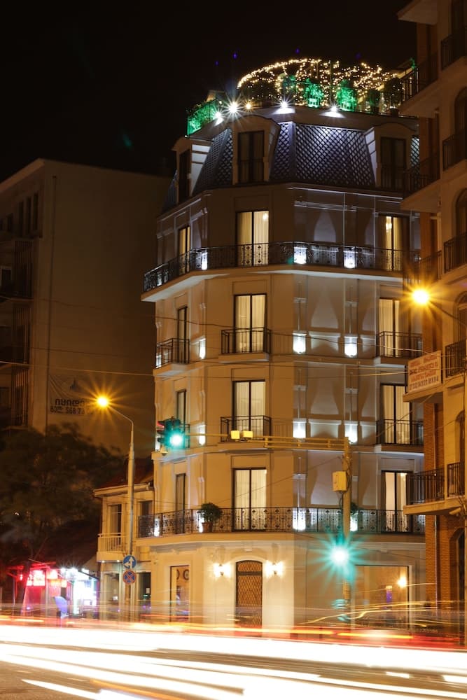 Hotel Pushkin main