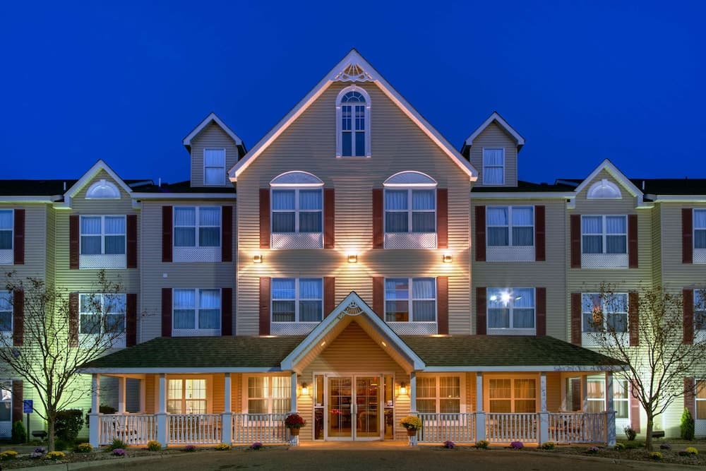Country Inn & Suites By Radisson, Forest Lake, Mn main