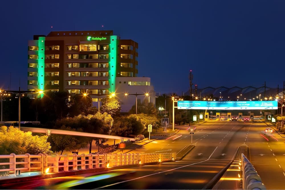 Holiday Inn Guayaquil Airport main