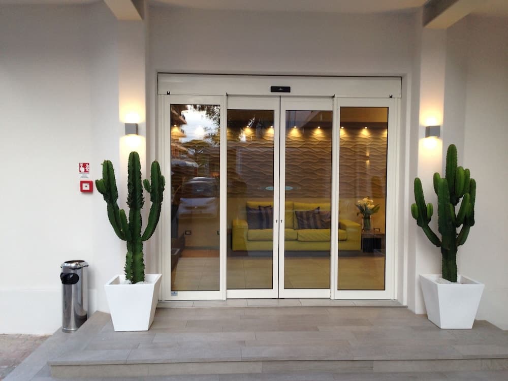 Hotel Helvetia main