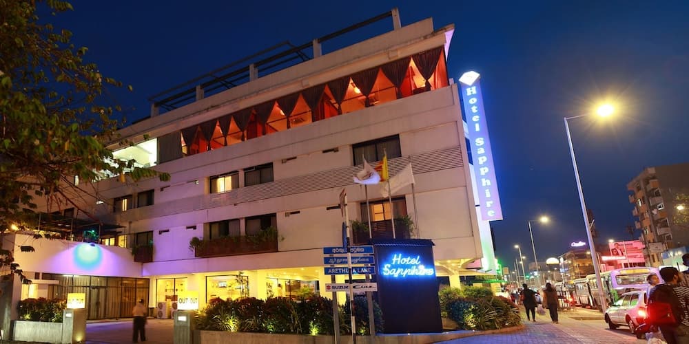 Hotel Sapphire main