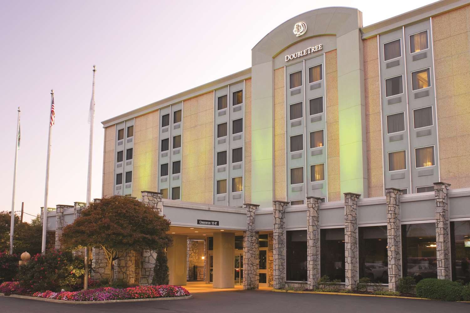 DoubleTree by Hilton Hotel Pittsburgh Airport main