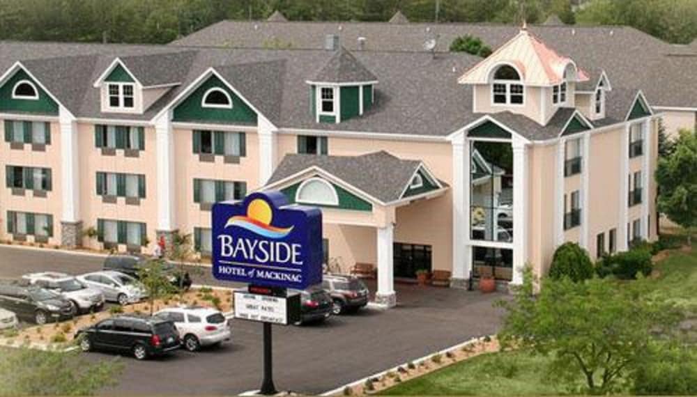 Bayside Hotel Of Mackinac main