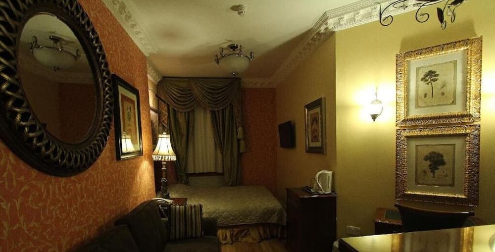 Opulence Central London main