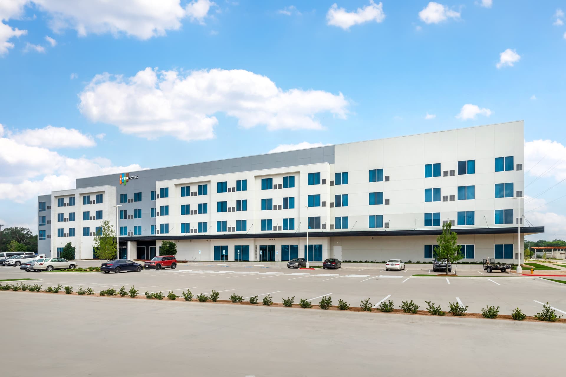 EVEN Hotel Waco University Area main