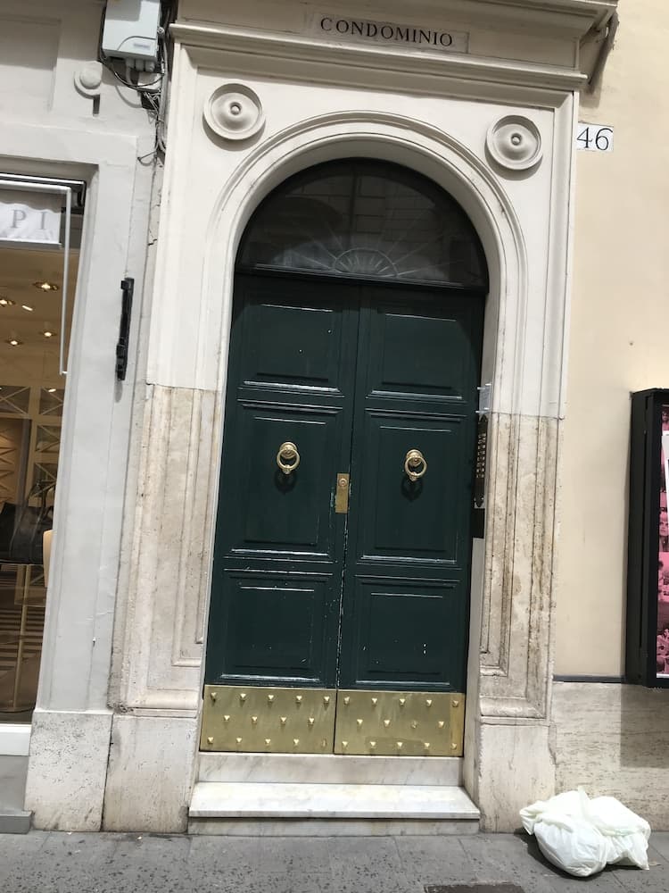 Romeo Al Babuino main