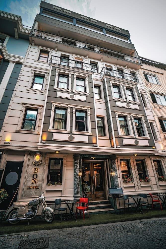 Bon Hotel Old City main