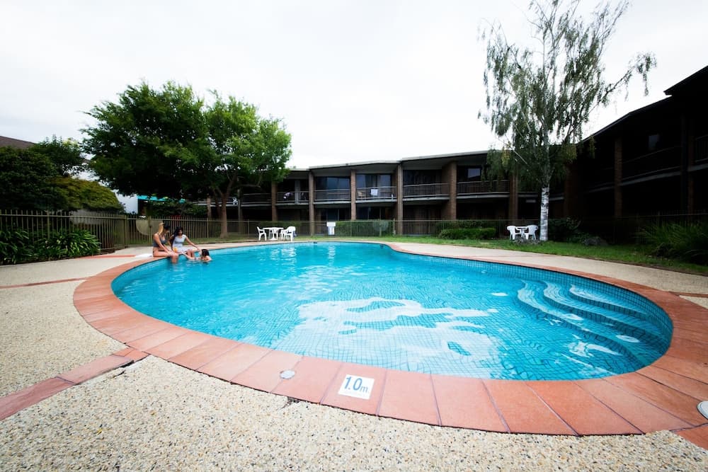Sandown Regency main