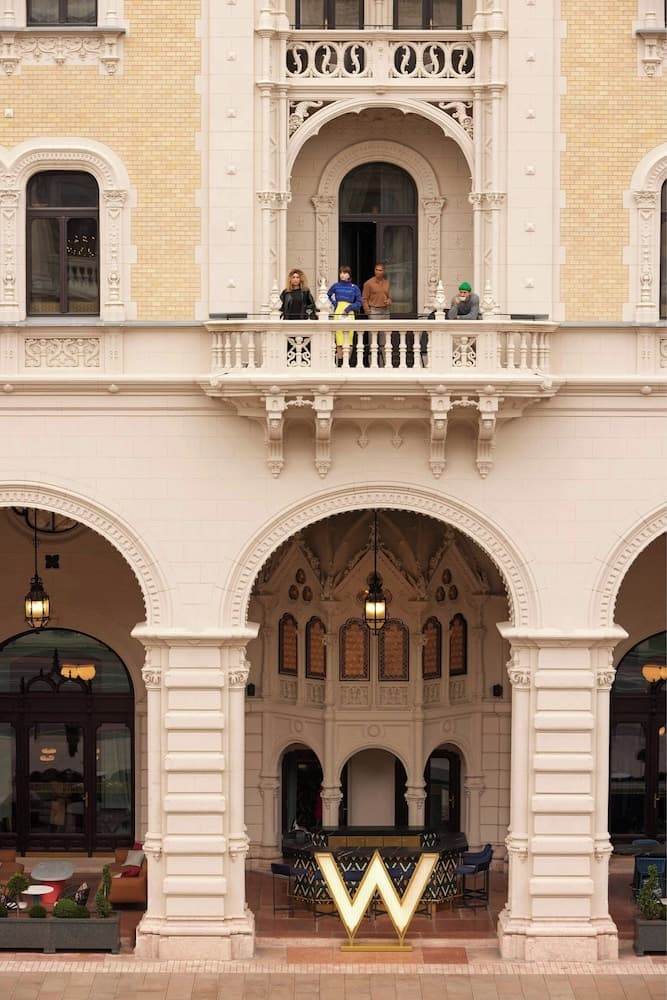 W Budapest main