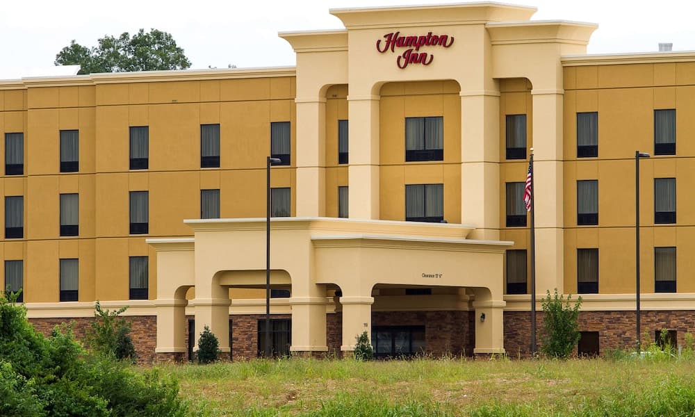 Hampton Inn Fayetteville main