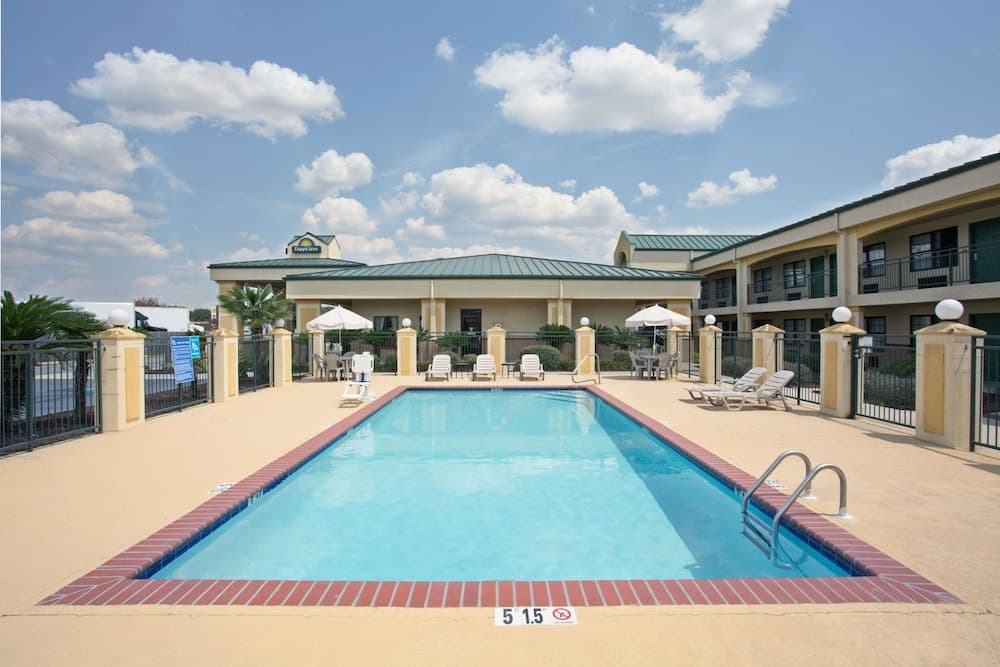Days Inn By Wyndham Hammond main