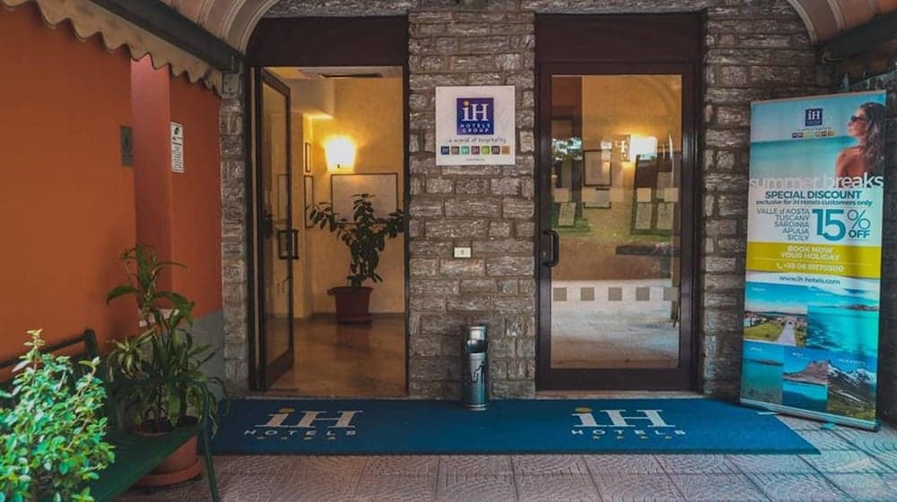 iH Aparthotel Milano Argonne Park main