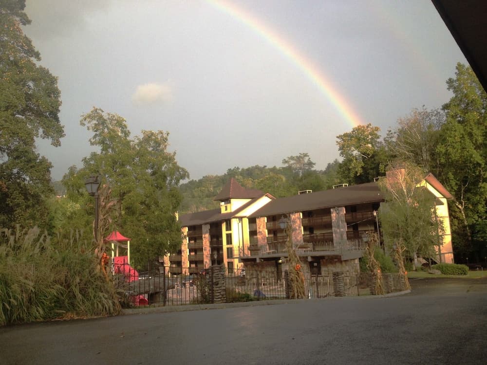 Brookside Resort main