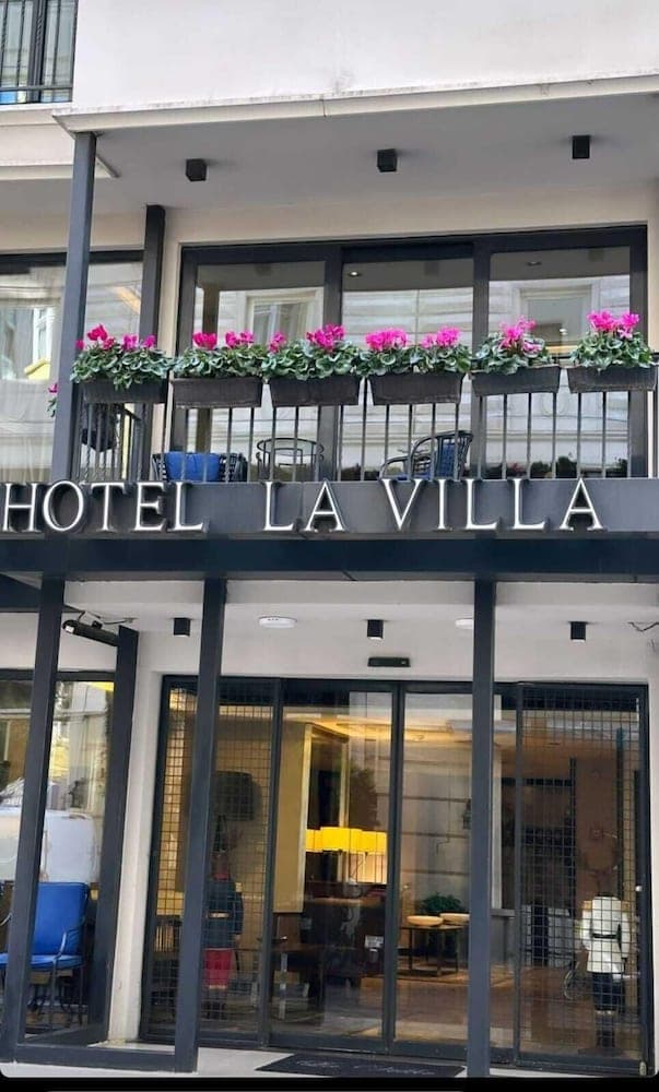 La Villa main