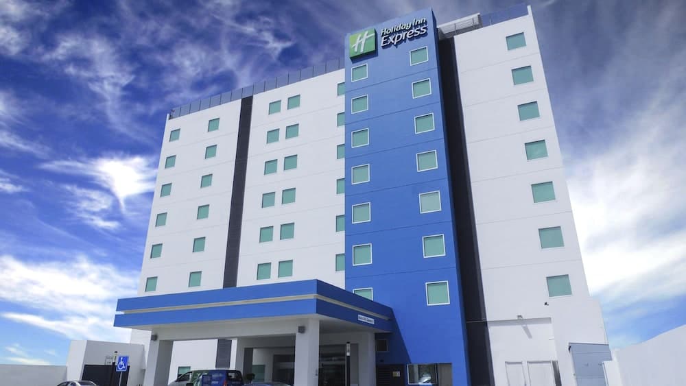 Holiday Inn Express Merida main