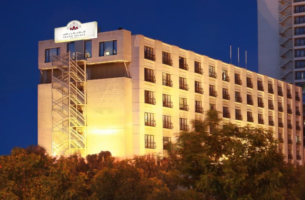 Grand Palace Hotel main