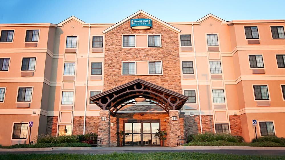 Staybridge Suites Wichita main
