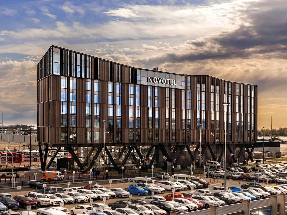 Novotel Christchurch Airport main