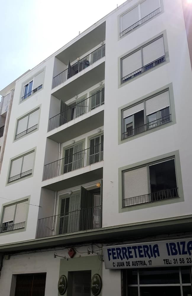 Hostal Juanita main