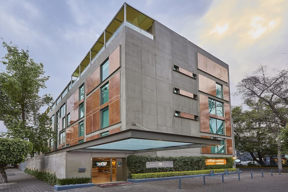 City Express Suites Anzures main