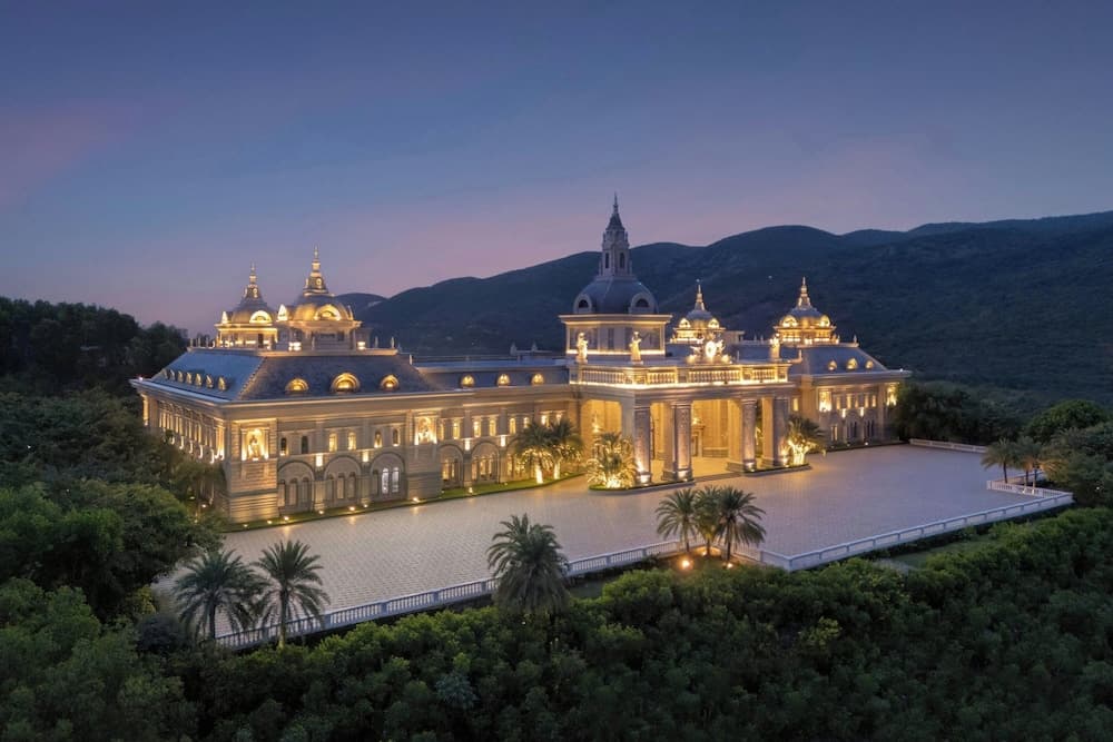 Nha Trang Marriott Resort & Spa Hon Tre Island main