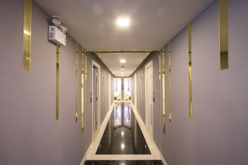 Pratunam Atrium Hotel