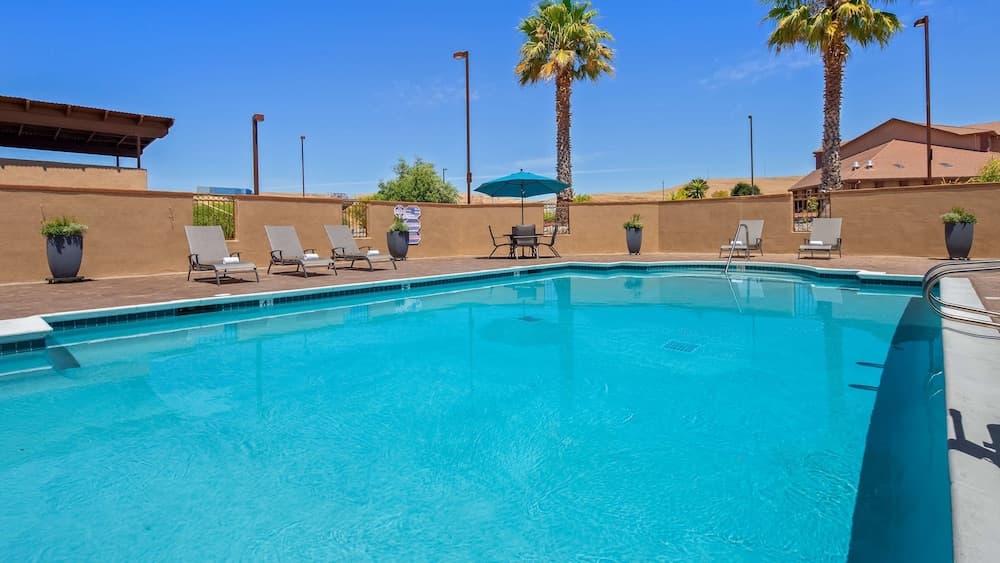 Best Western Plus Vineyard Inn main