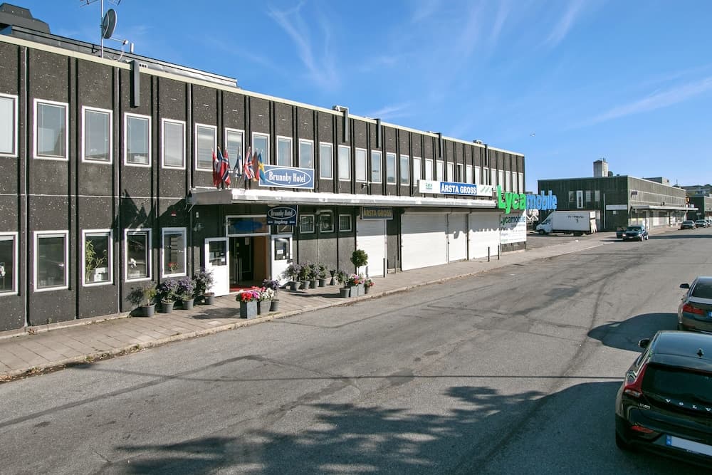 Brunnby Hotel main