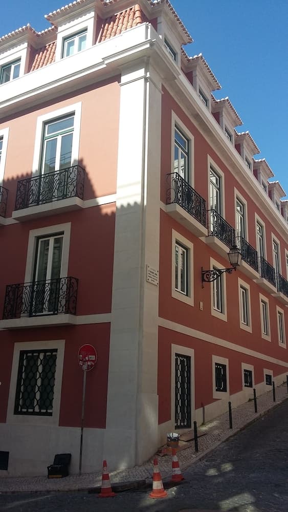 Lisbon Serviced Apartments Chiado Emenda main