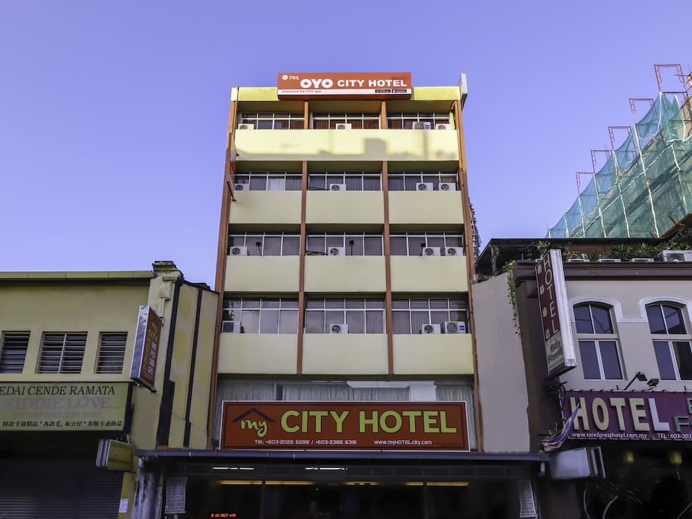 Super Oyo 761 City Hotel main
