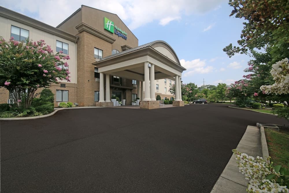 Holiday Inn Express Troutville - Roanoke North main
