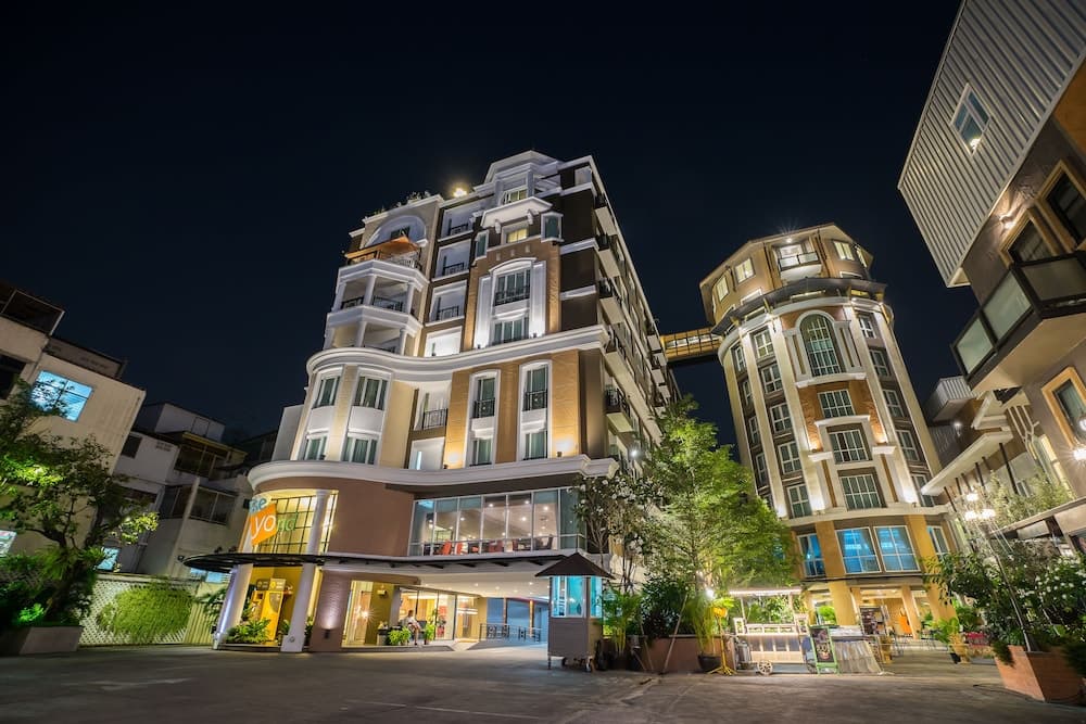 Beyond Suite Hotel main