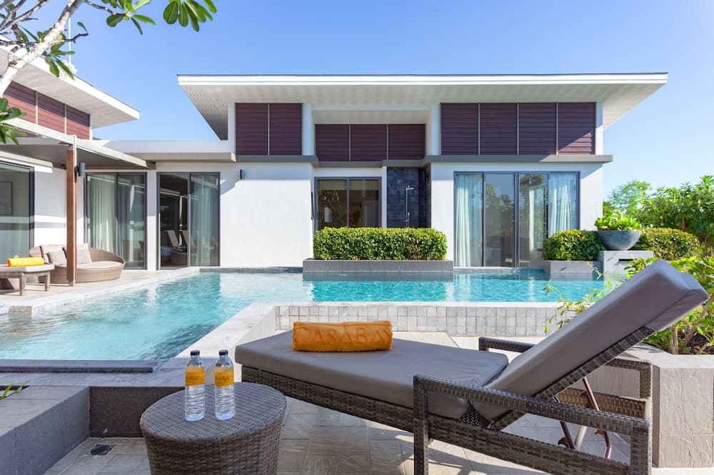 Casabay Luxury Pool Villas main